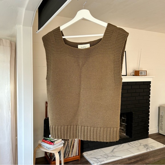 Second Layer Life Saver Vest in Olive - Picture 6 of 9